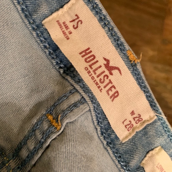 Hollister Skinny Jeans - Picture 2 of 3
